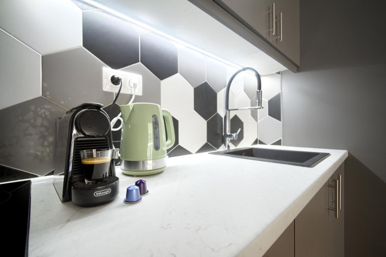 Majestic Flat With Huge Terrace In The City Center Atenas Exterior foto